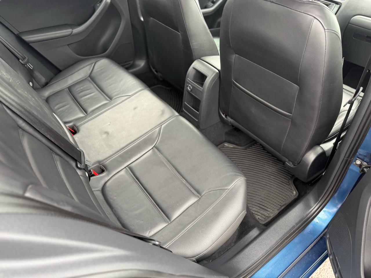 2017 Volkswagen Jetta Highline** Loaded * leather * sunroof Photo