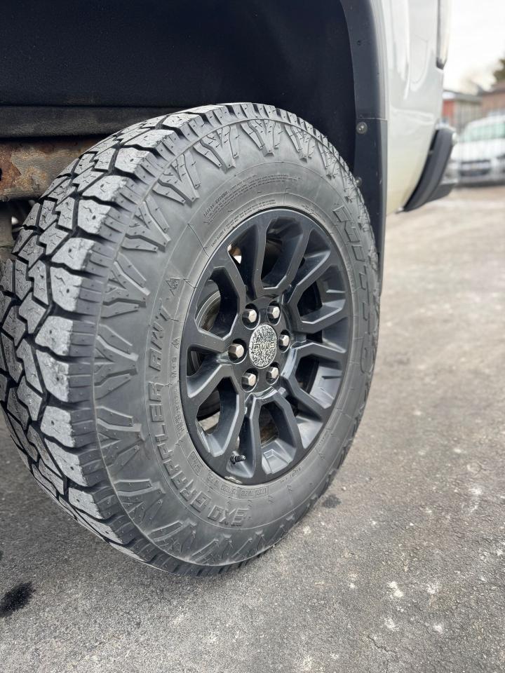 2017 GMC Sierra 1500 4WD Double Cab SLE | Z71 | NO ACCIDENTS Photo