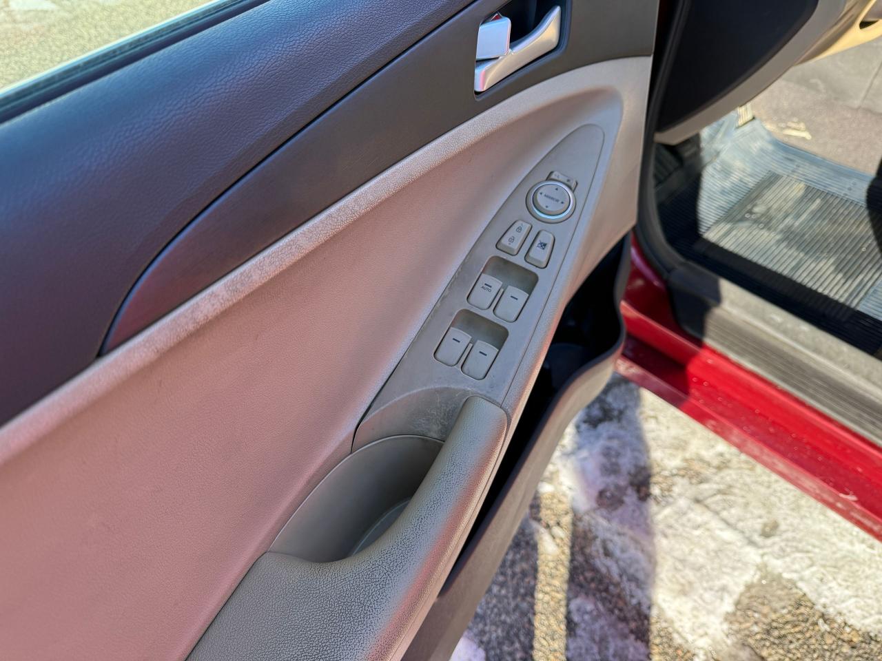 2011 Hyundai Sonata 4dr Sdn 2.4L Auto GLS.SUNROOF.CERTIFIED ! Photo