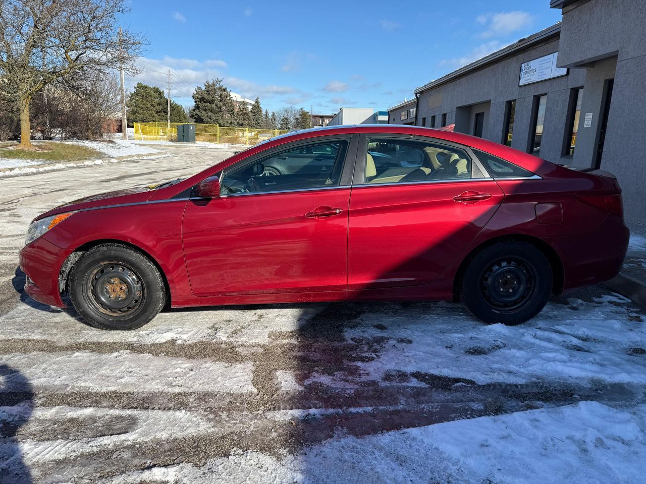 2011 Hyundai Sonata 4dr Sdn 2.4L Auto GLS.SUNROOF.CERTIFIED ! Photo