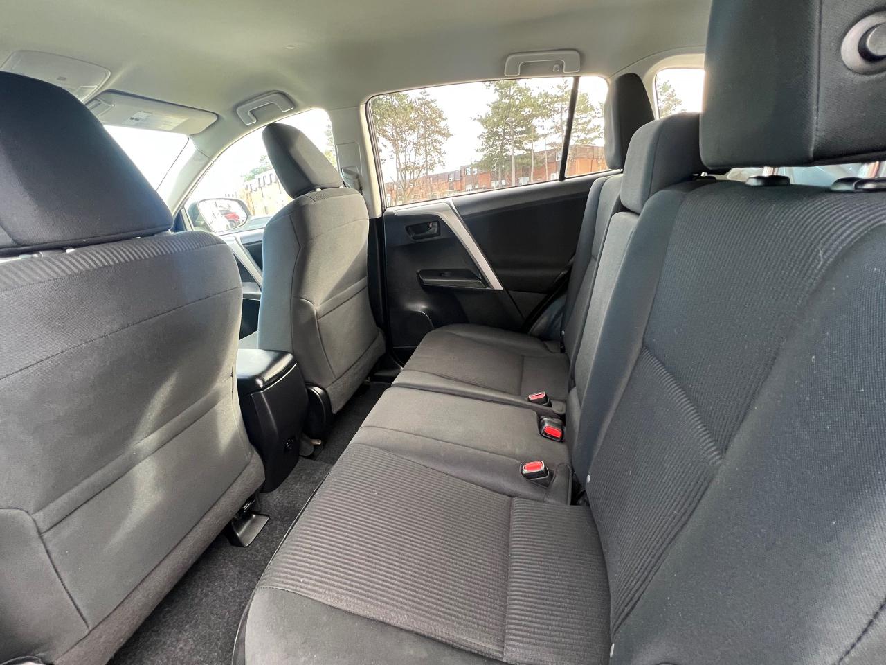 2017 Toyota RAV4 LE-AWD-BACK CAM-HEATED SEATS-BLUETOOTH &MORE! Photo