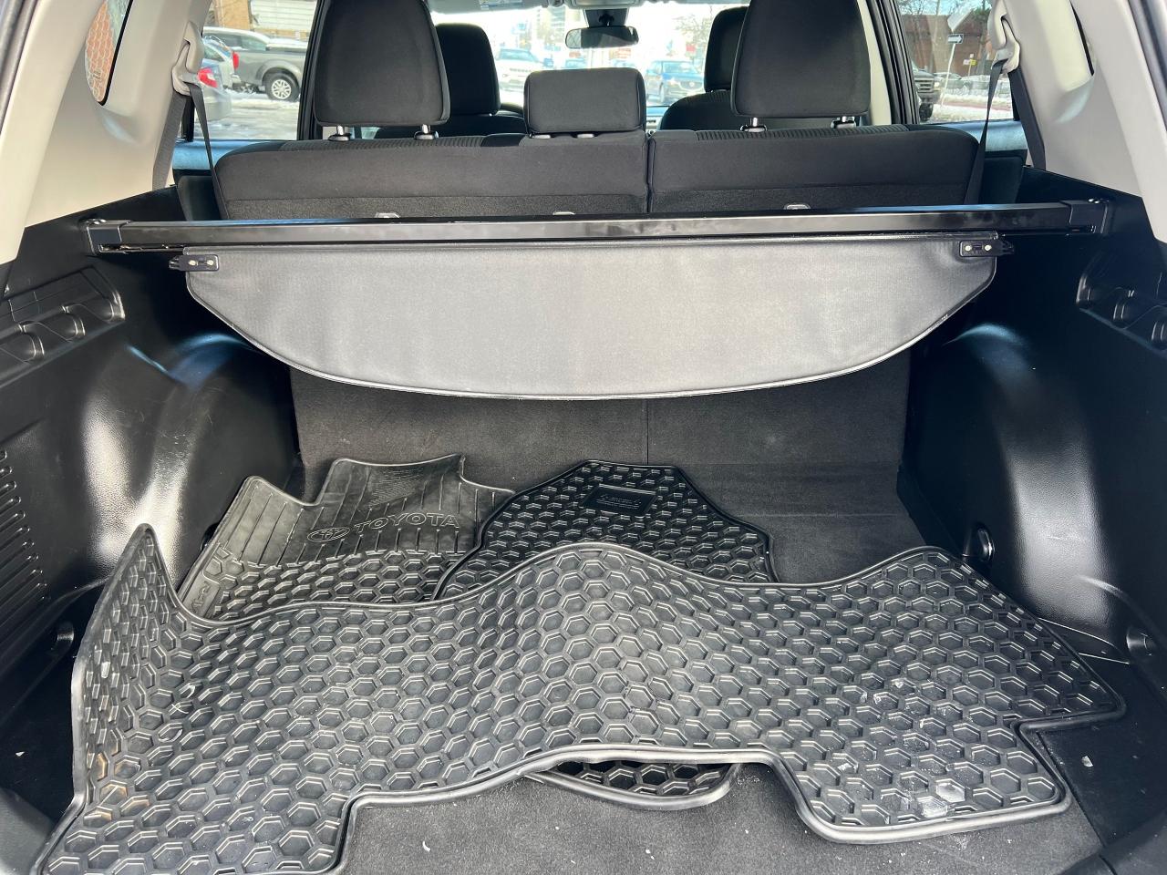 2017 Toyota RAV4 LE-AWD-BACK CAM-HEATED SEATS-BLUETOOTH &MORE! Photo