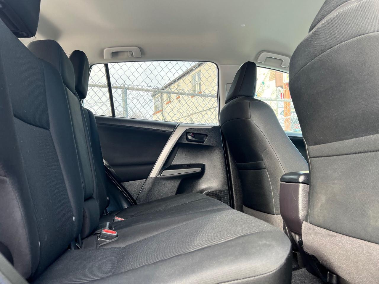 2017 Toyota RAV4 LE-AWD-BACK CAM-HEATED SEATS-BLUETOOTH &MORE! Photo