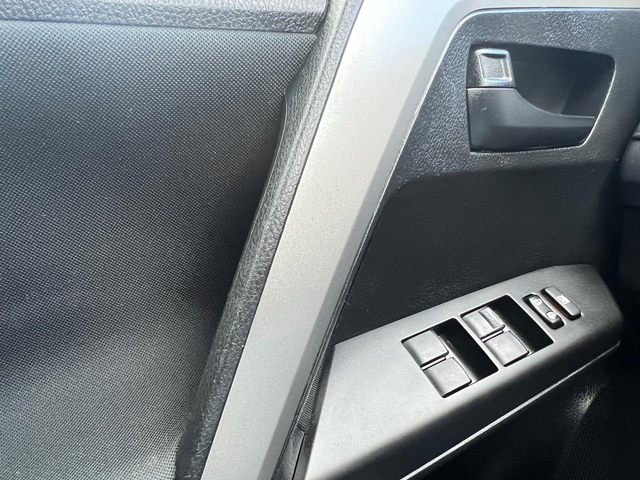 2017 Toyota RAV4 LE-AWD-BACK CAM-HEATED SEATS-BLUETOOTH &MORE! Photo