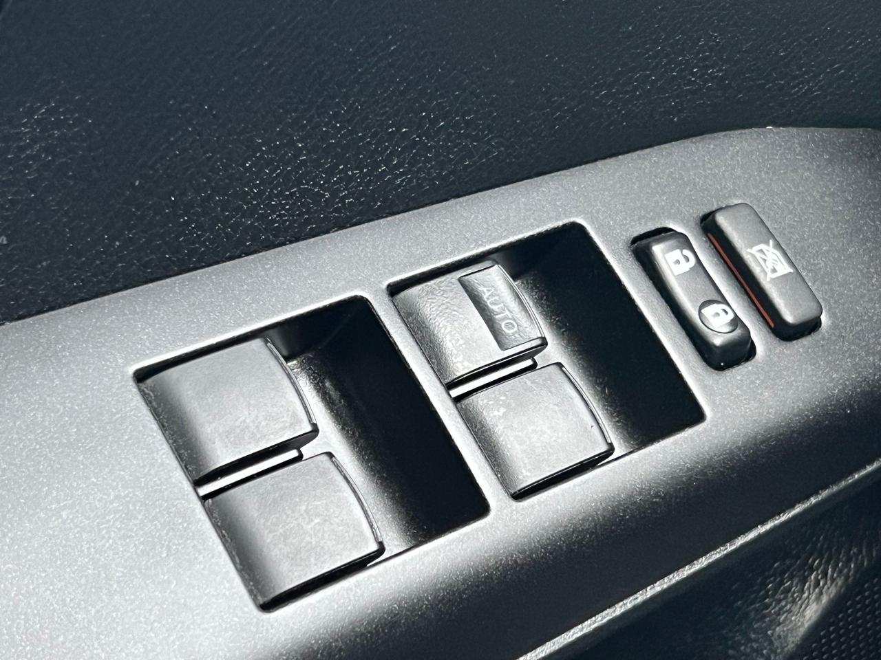 2017 Toyota RAV4 LE-AWD-BACK CAM-HEATED SEATS-BLUETOOTH &MORE! Photo