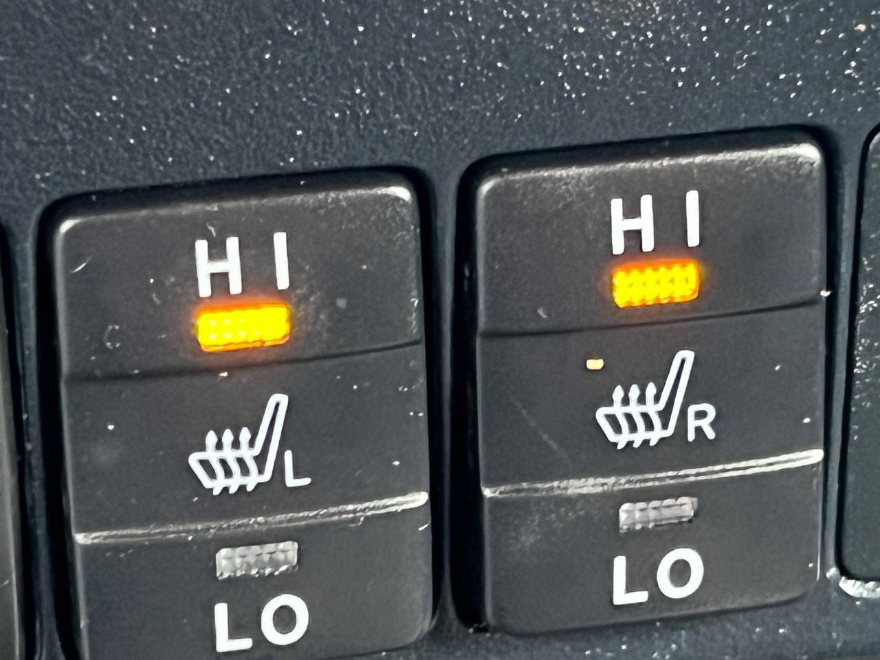 2017 Toyota RAV4 LE-AWD-BACK CAM-HEATED SEATS-BLUETOOTH &MORE! Photo