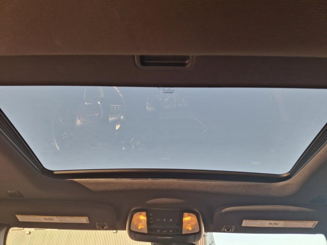 2025 Dodge Durango R/T AWD | Leather | Sunroof | Nav | Adaptive Cruise | Cooled + Heated Seats | Remote Start and More! Photo