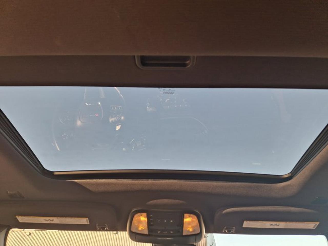 2025 Dodge Durango R/T AWD | Leather | Sunroof | Nav | Adaptive Cruise | Cooled + Heated Seats | Remote Start and More! Photo