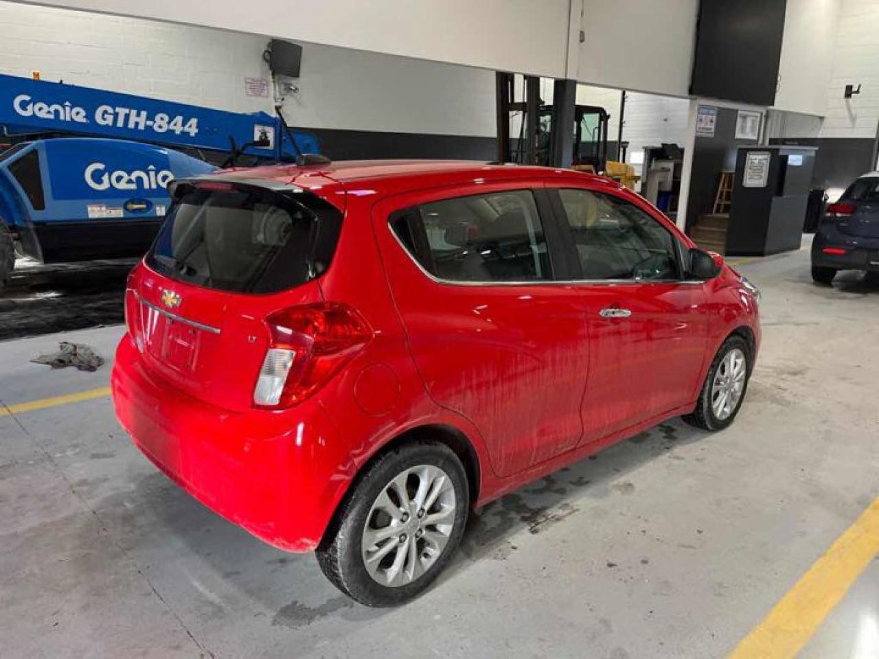 2021 Chevrolet Spark 2LT | Leather | Sunroof | Heated Seats | Carplay and Android Auto | Back Up Cam | and More ! Photo2