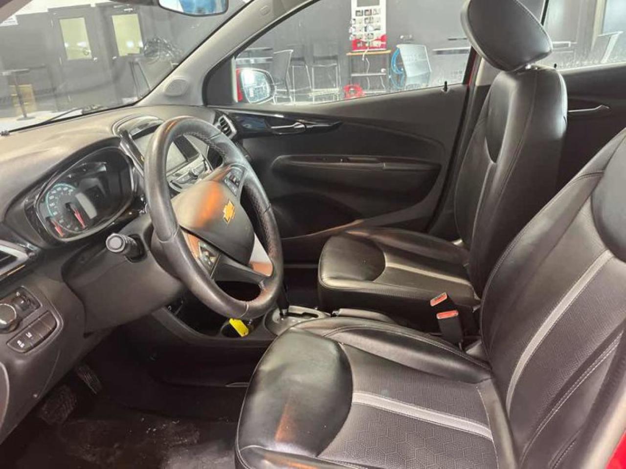 2021 Chevrolet Spark 2LT | Leather | Sunroof | Heated Seats | Carplay and Android Auto | Back Up Cam | and More ! Photo