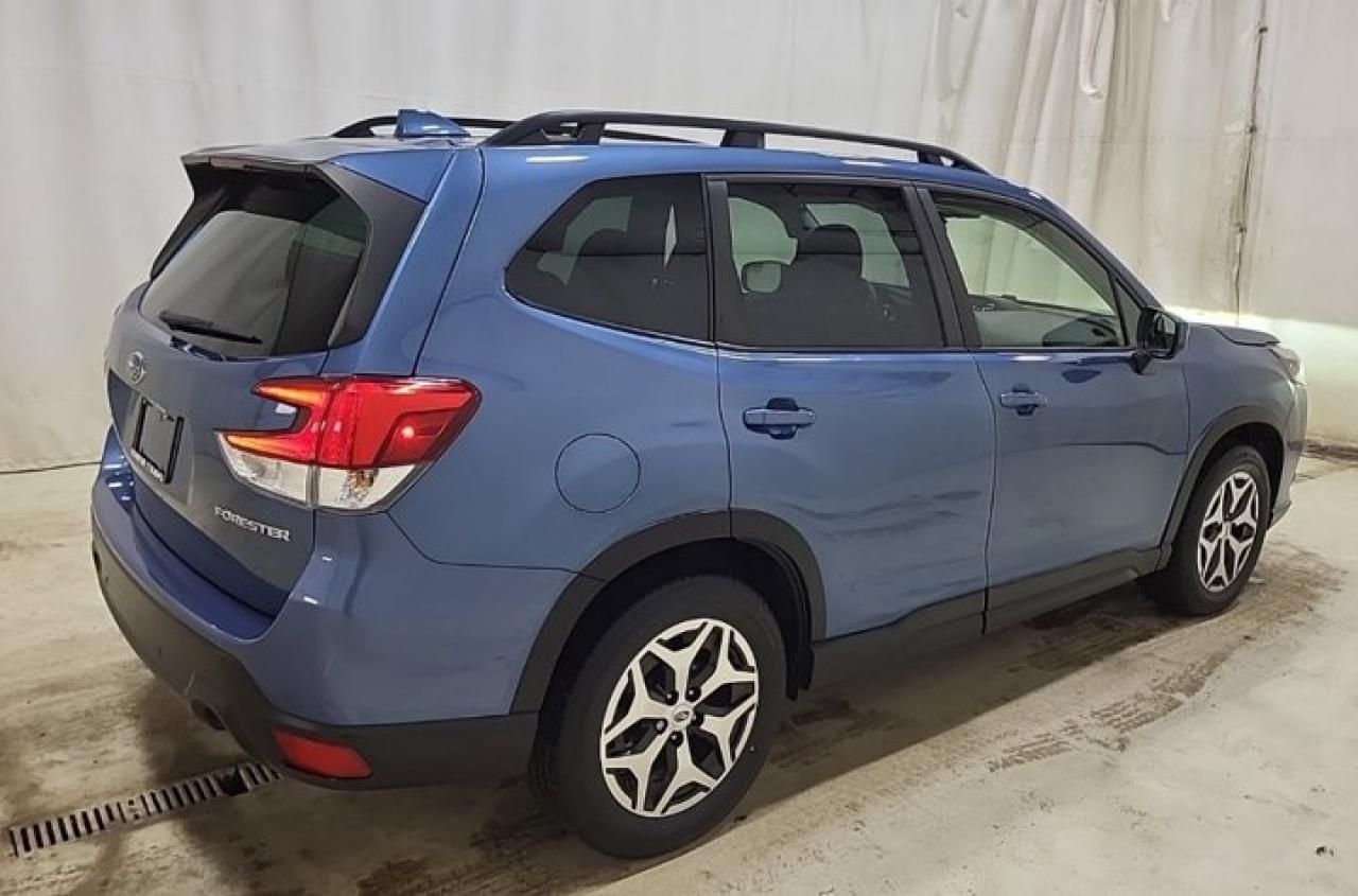 2023 Subaru Forester Touring AWD | Adaptive Cruise | CarPlay | Android Auto | Heated Seats + Steering | and More ! Photo4