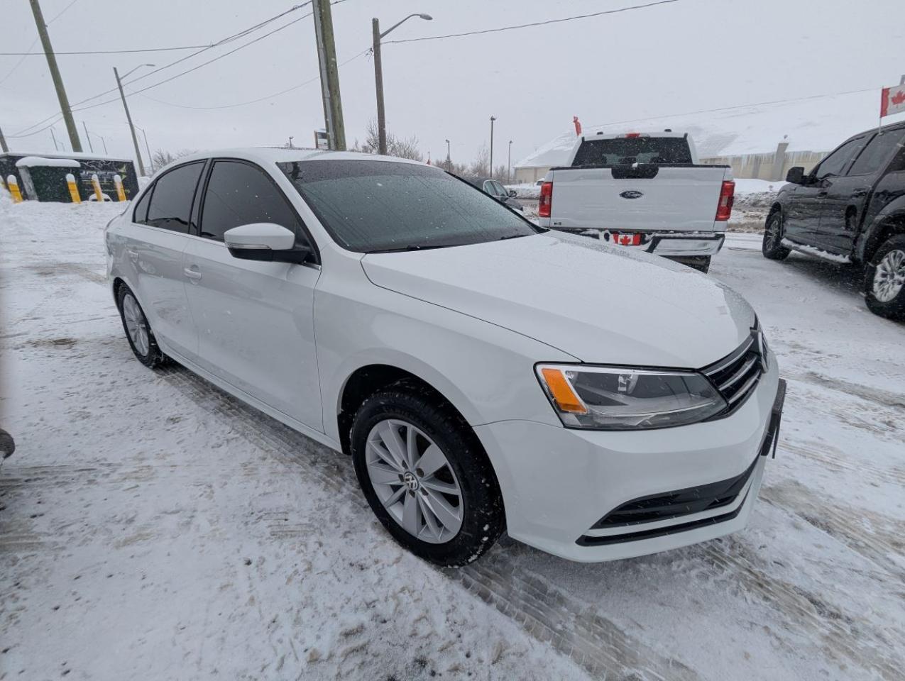 2016 Volkswagen Jetta Trendline 5-SPEED MANUAL/SUNROOF!! Photo3