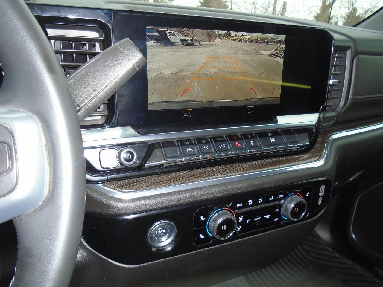 2024 Chevrolet Silverado 1500 CREW CAB LT 4WD Photo