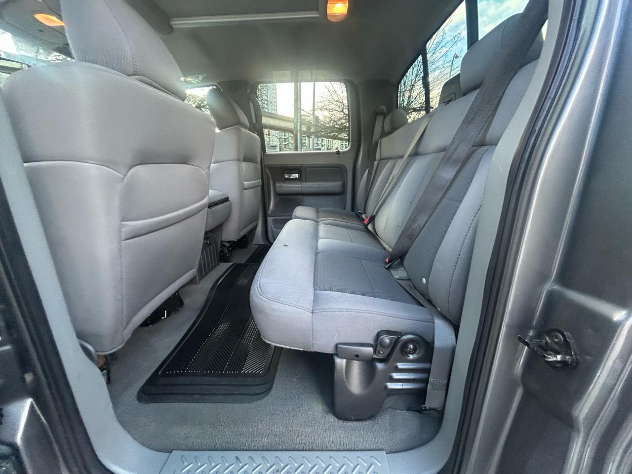 2006 Ford F-150 XLT - Photo #10