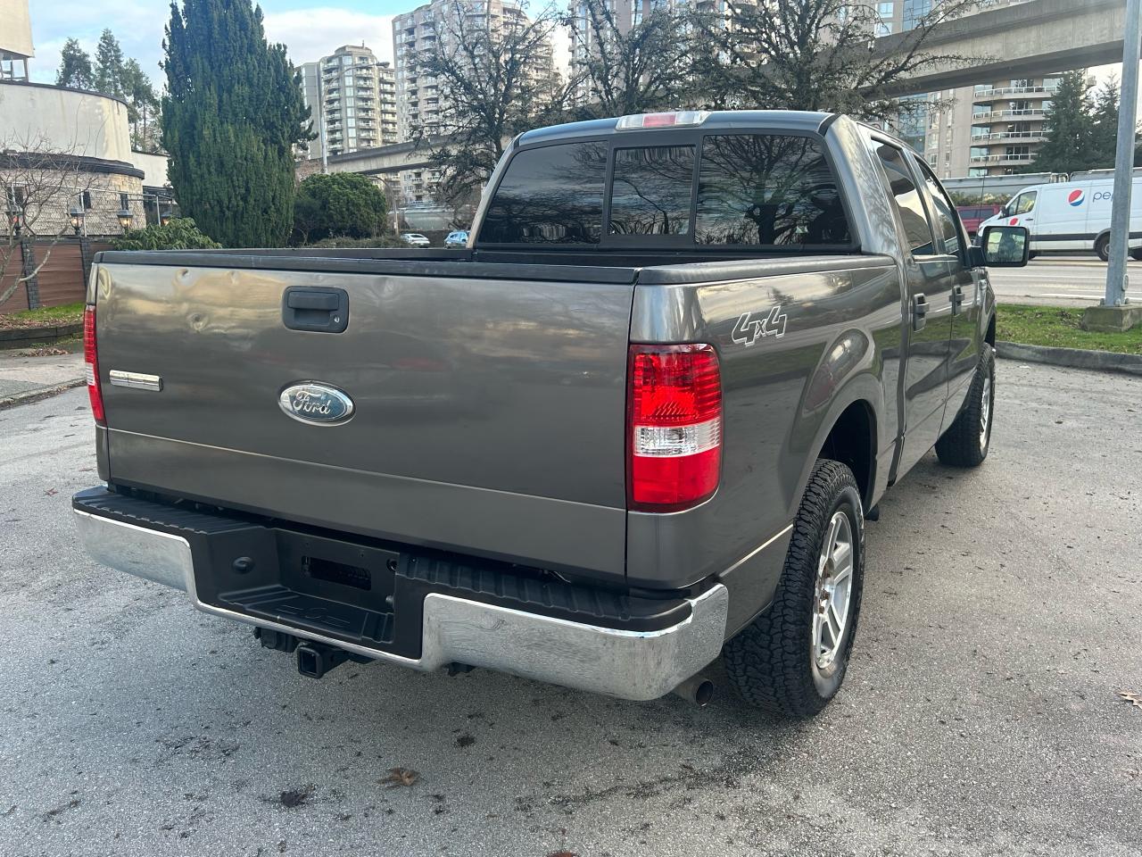 2006 Ford F-150 XLT - Photo #6