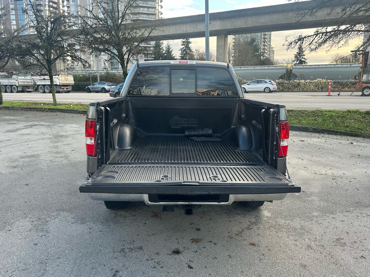 2006 Ford F-150 XLT - Photo #8