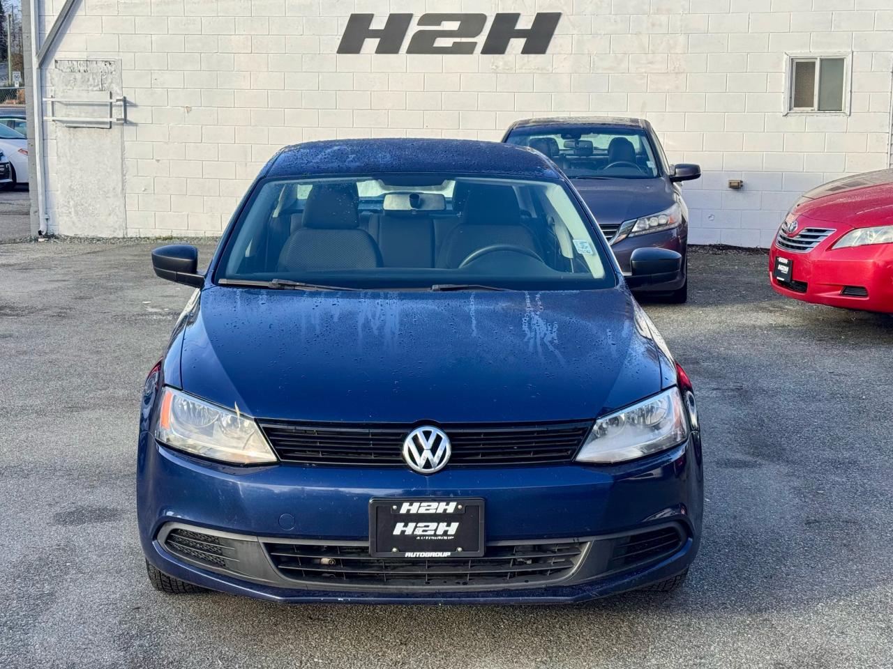 2011 Volkswagen Jetta FINANCING AVAILABLE Photo2