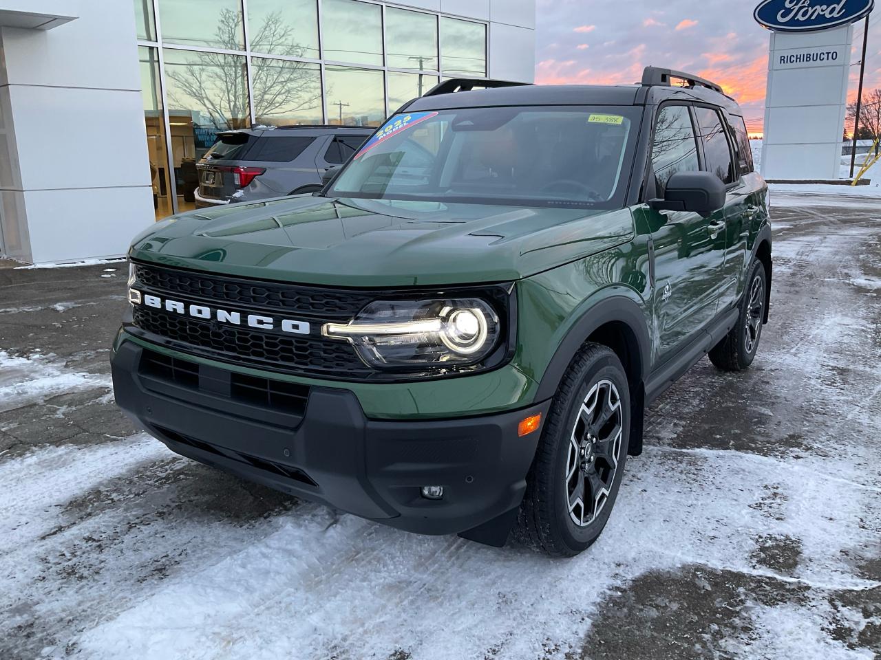 2025 Ford Bronco Sport Outer Banks Photo0