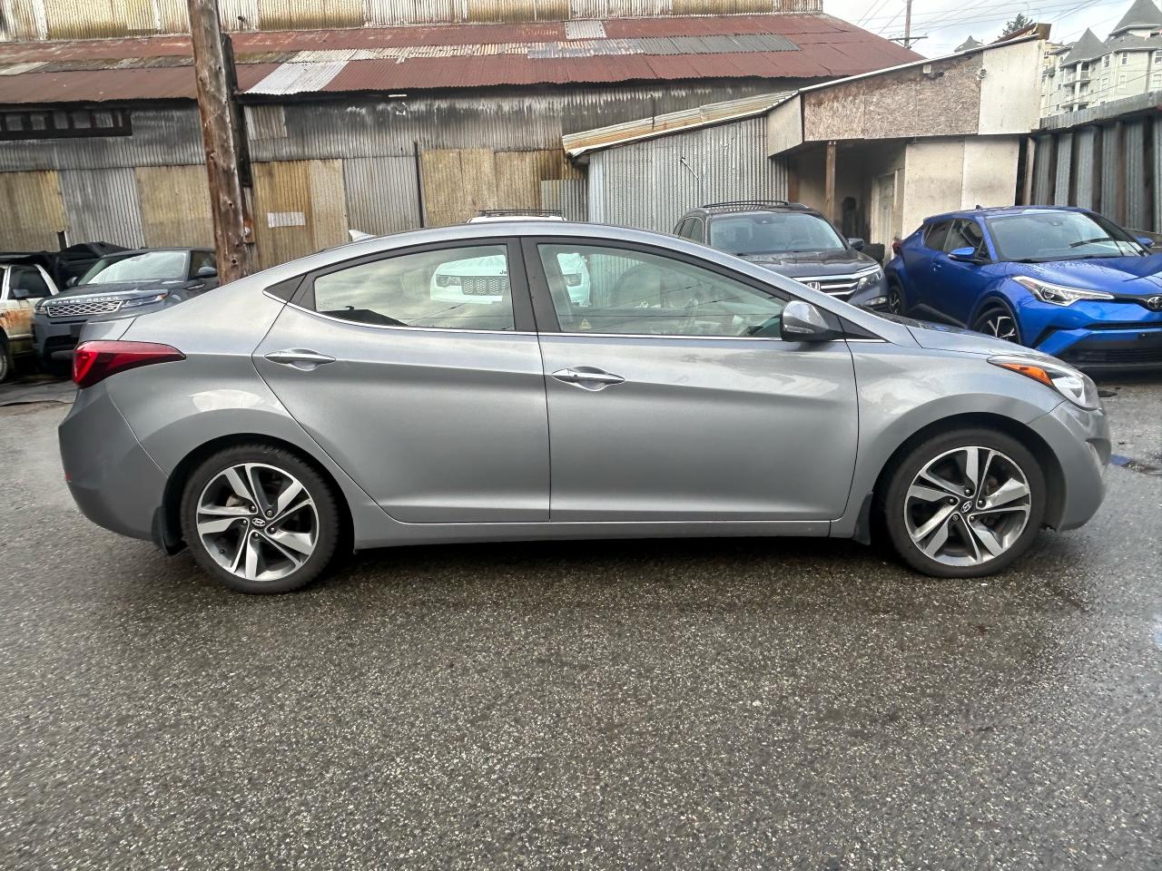2014 Hyundai Elantra 4dr Sdn Auto - Photo #5