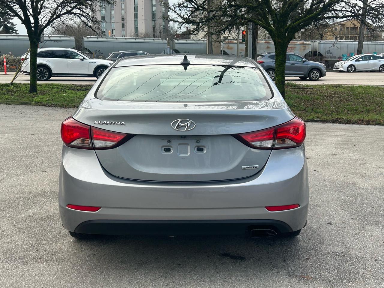 2014 Hyundai Elantra 4dr Sdn Auto - Photo #7