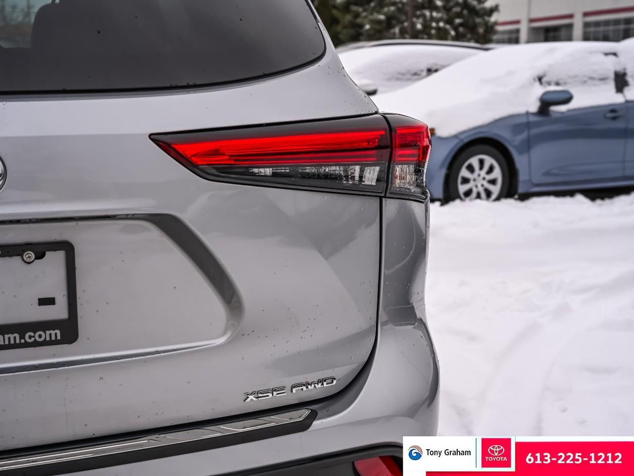 2021 Toyota Highlander XSE Photo4