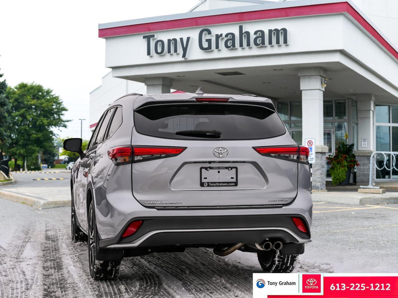 2021 Toyota Highlander XSE Photo2