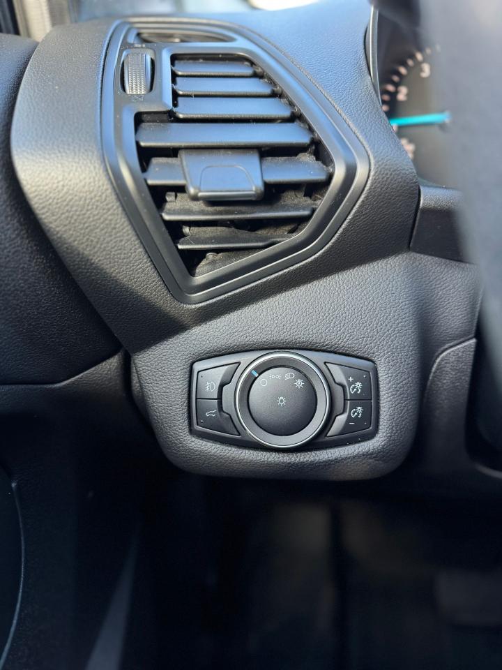 2018 Ford Escape SE | NO ACCIDENTS | CERTIFIED | NAV | REAR CAM Photo