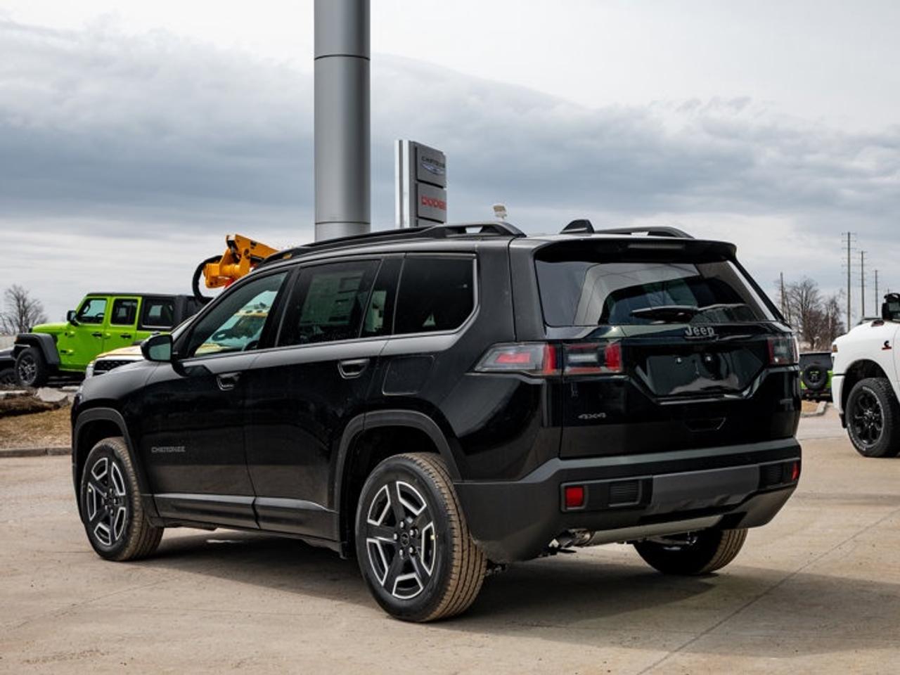 2026 Jeep Cherokee laredo Photo
