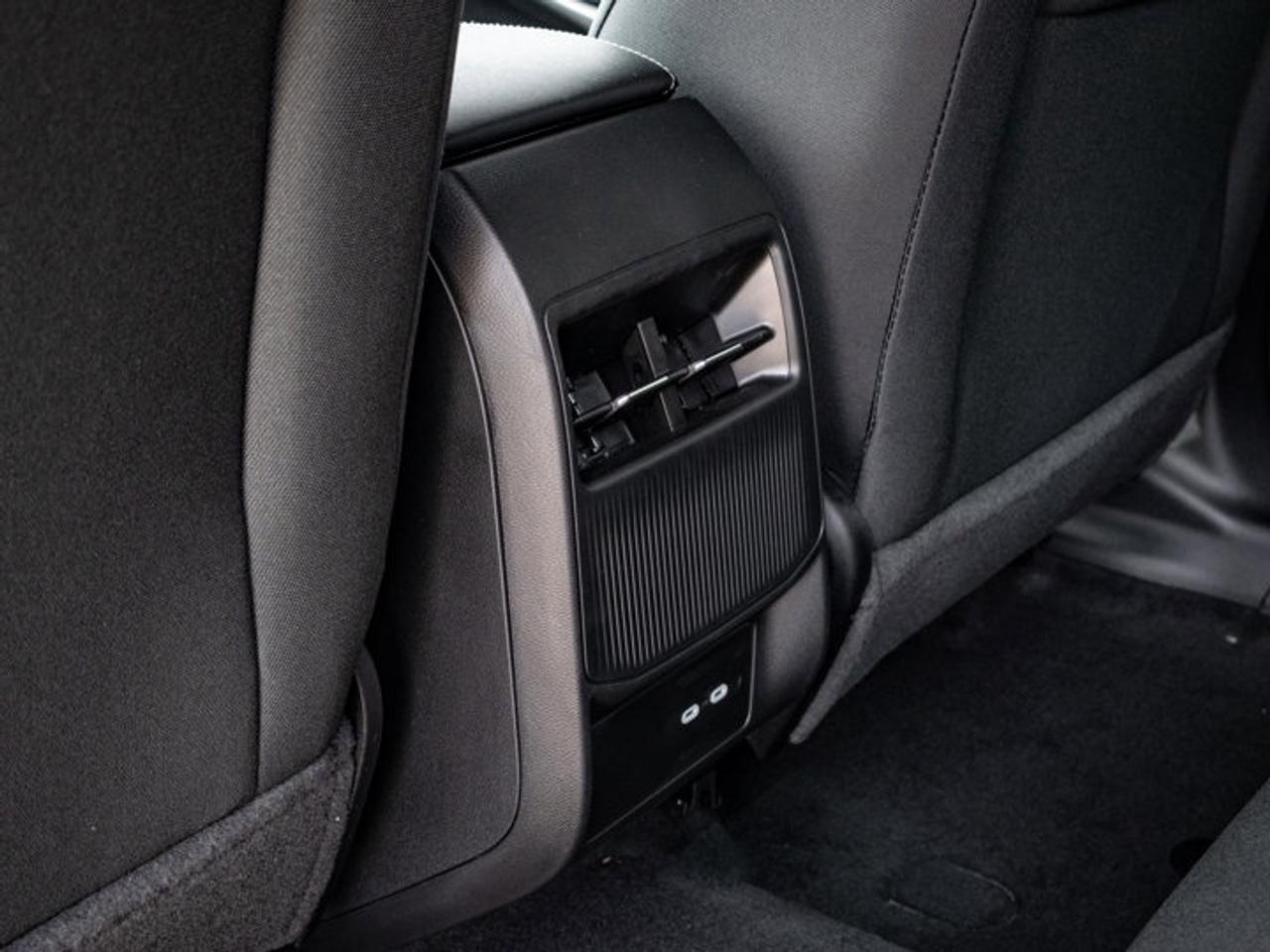 2026 Jeep Cherokee laredo Photo