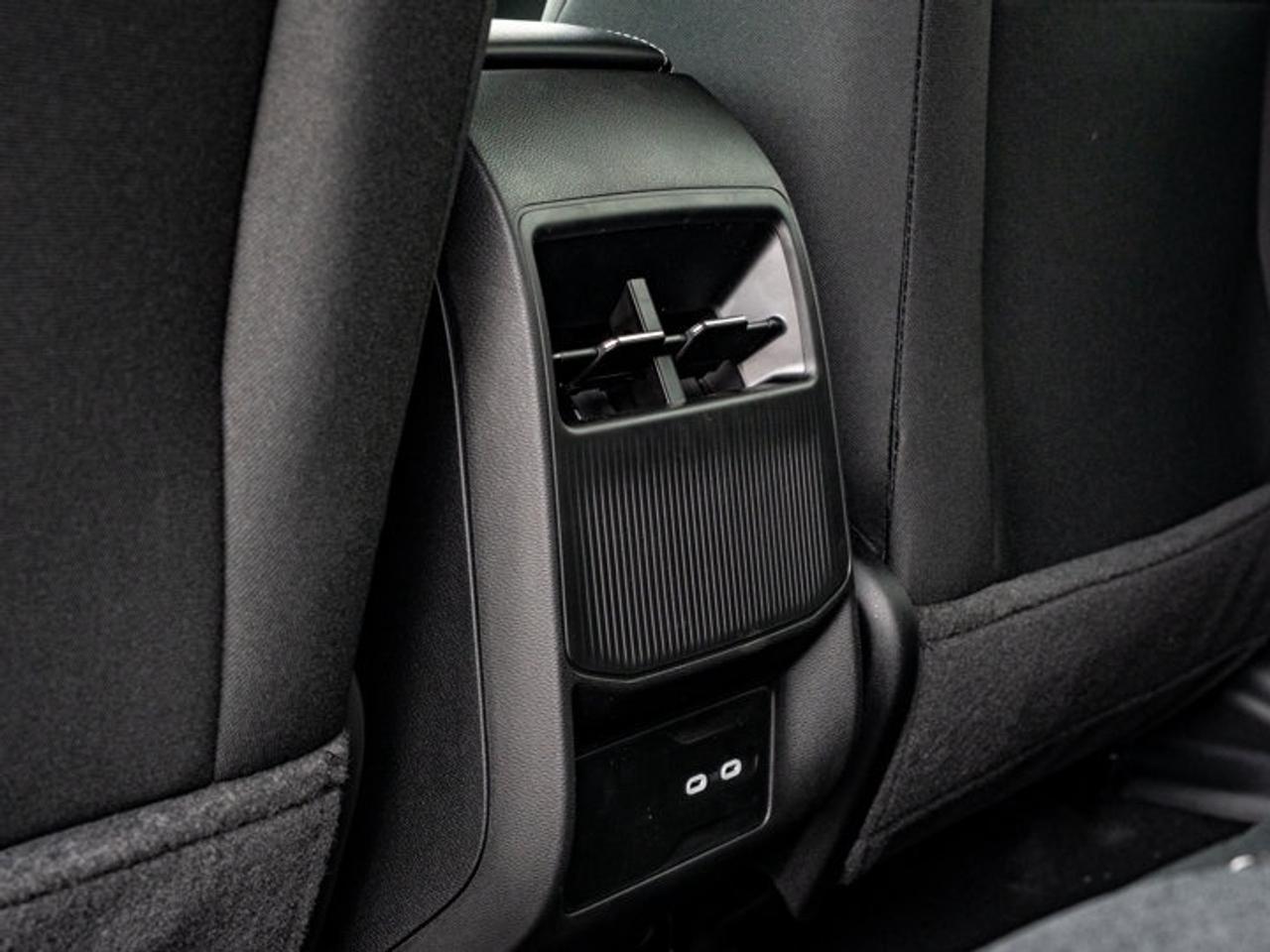 2026 Jeep Cherokee laredo Photo