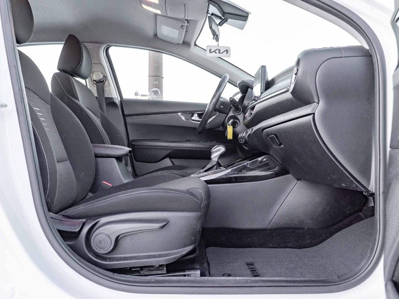 2020 Kia Forte EX IVT Photo