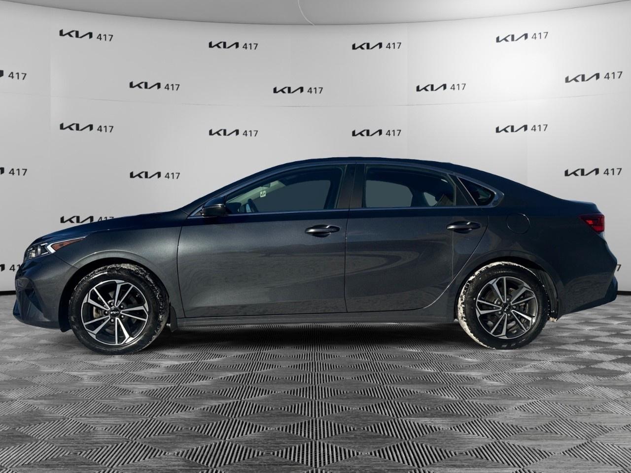 2023 Kia Forte EX IVT Photo