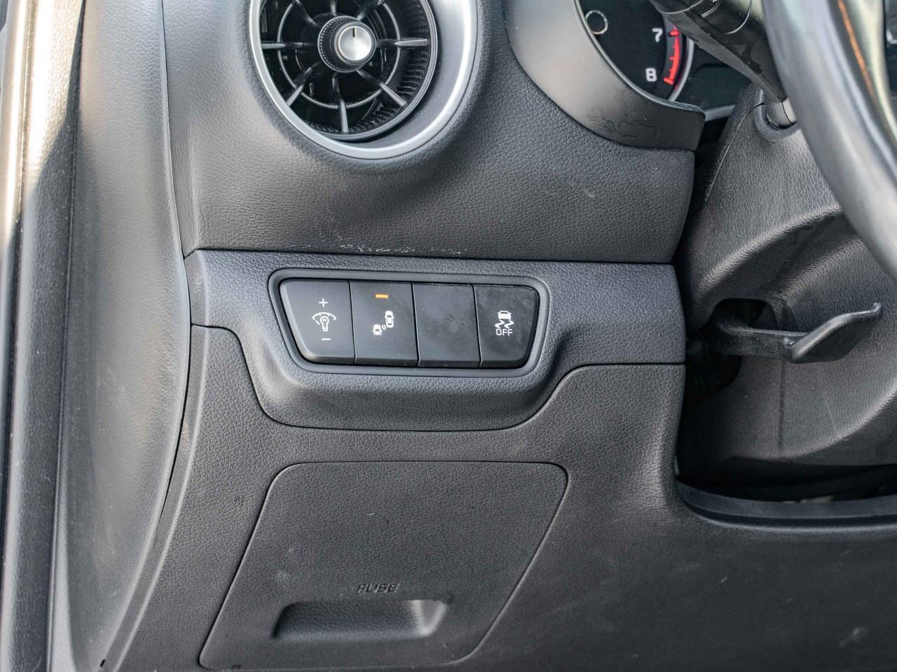 2023 Kia Forte EX IVT Photo