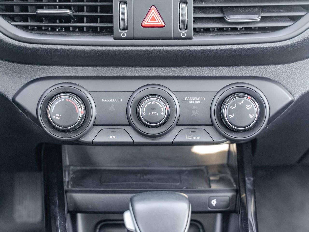 2023 Kia Forte EX IVT Photo