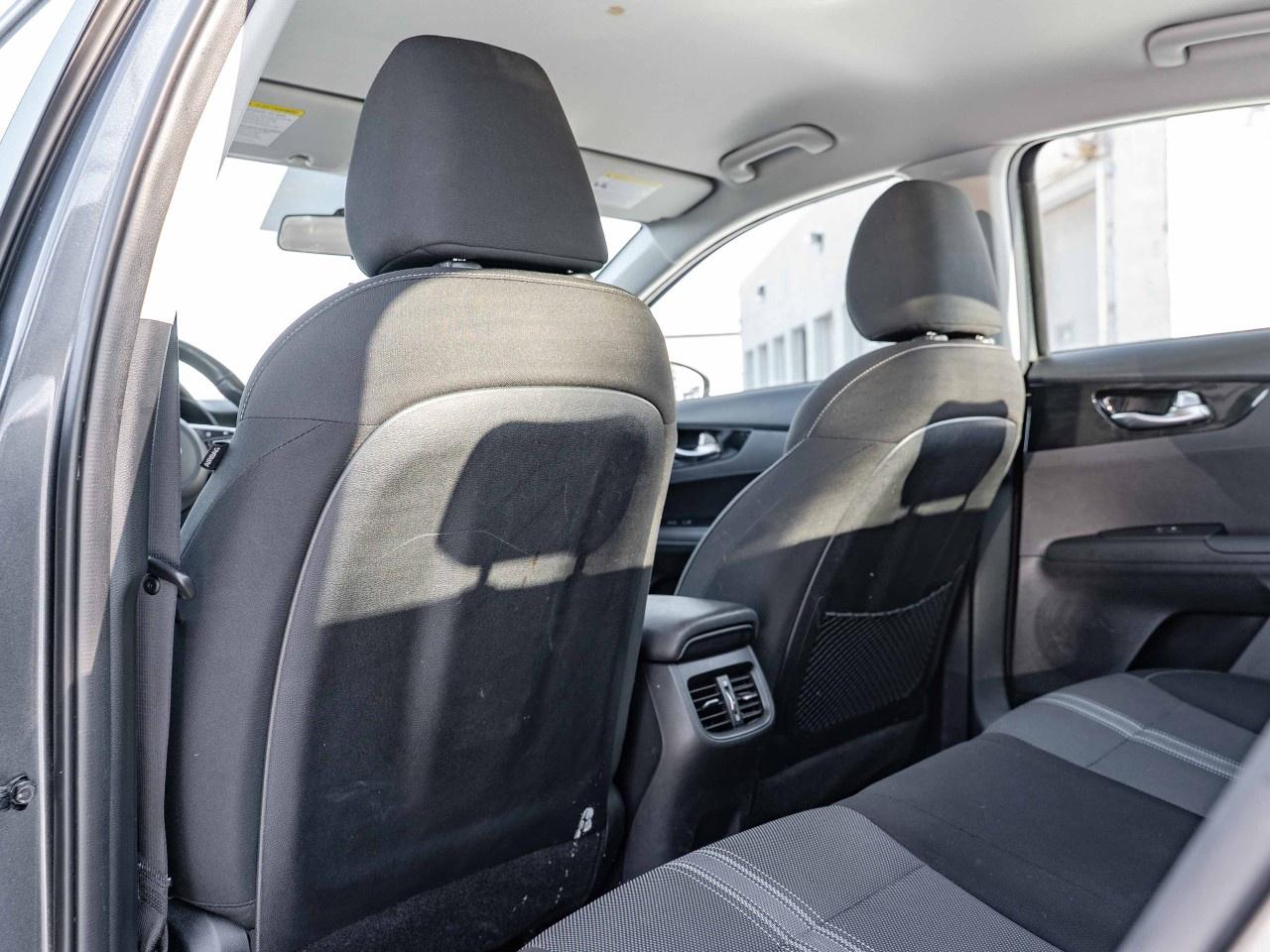 2023 Kia Forte EX IVT Photo