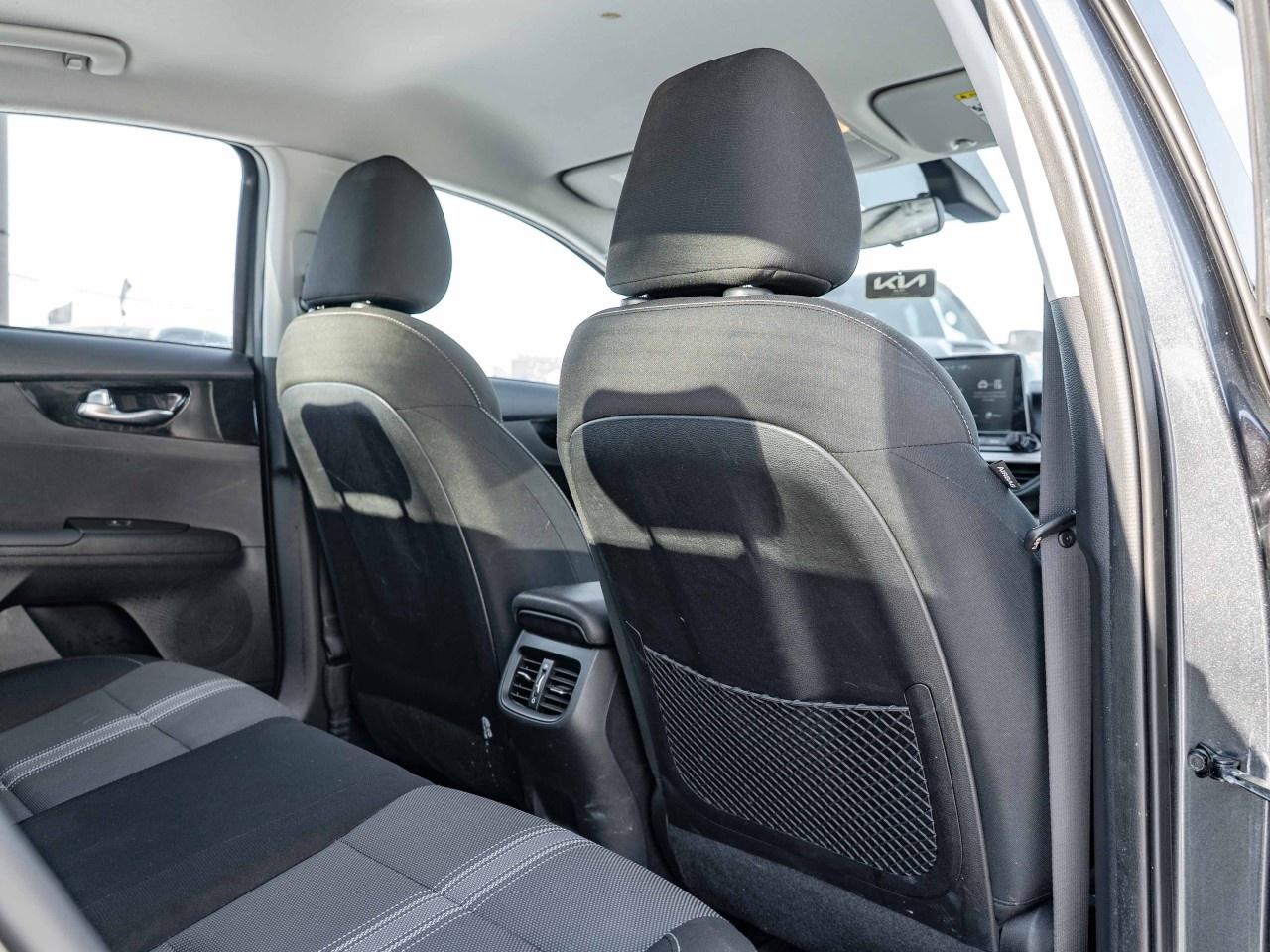 2023 Kia Forte EX IVT Photo