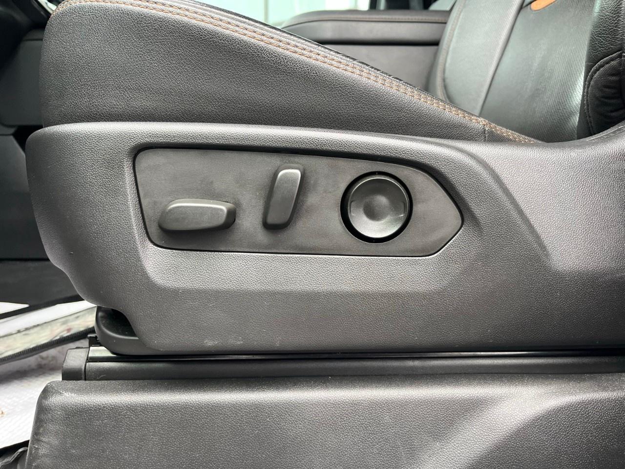 2022 GMC Sierra 1500 Crew Cab Short Box 4-Wheel Drive AT4 Photo