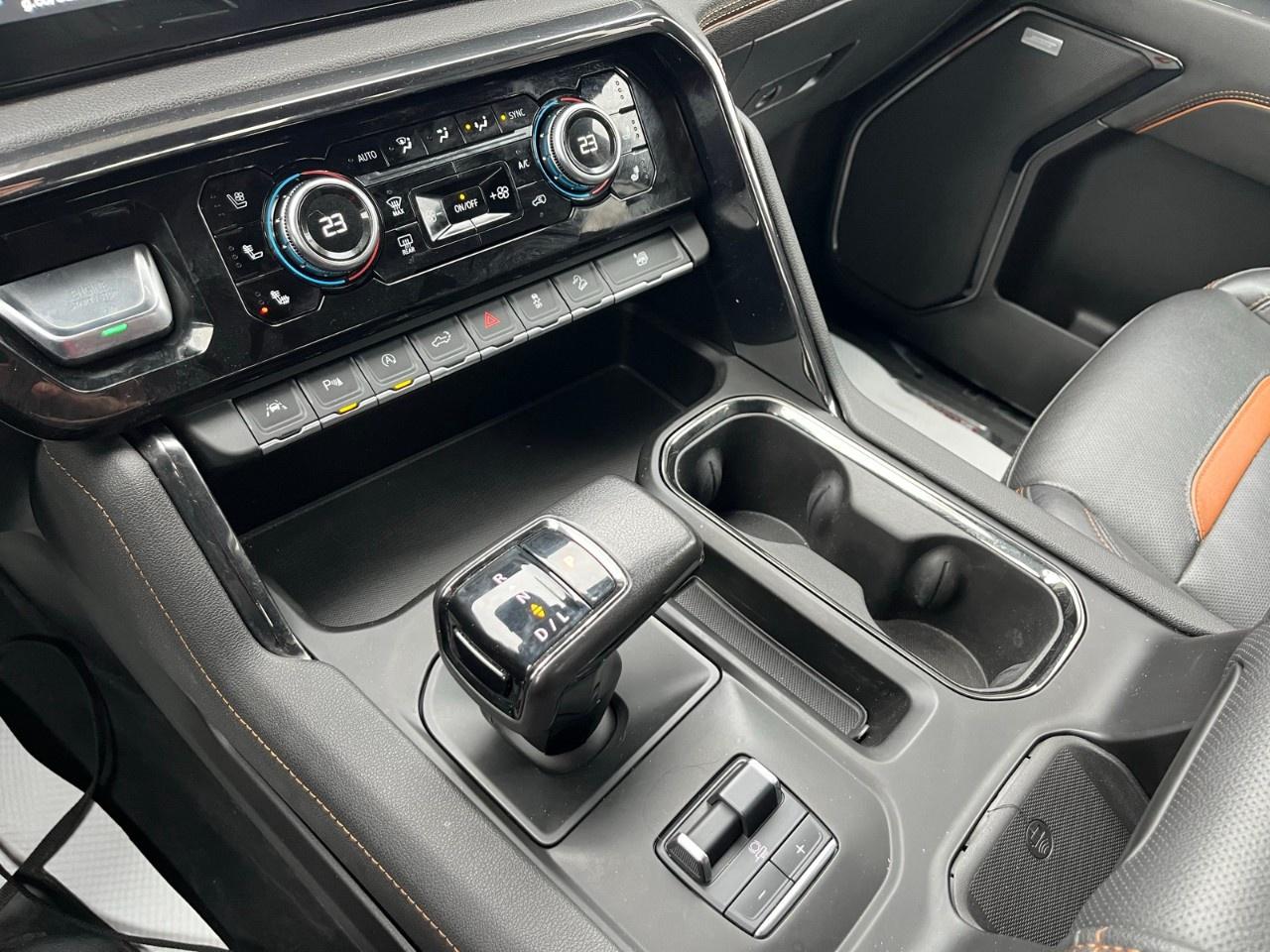 2022 GMC Sierra 1500 Crew Cab Short Box 4-Wheel Drive AT4 Photo