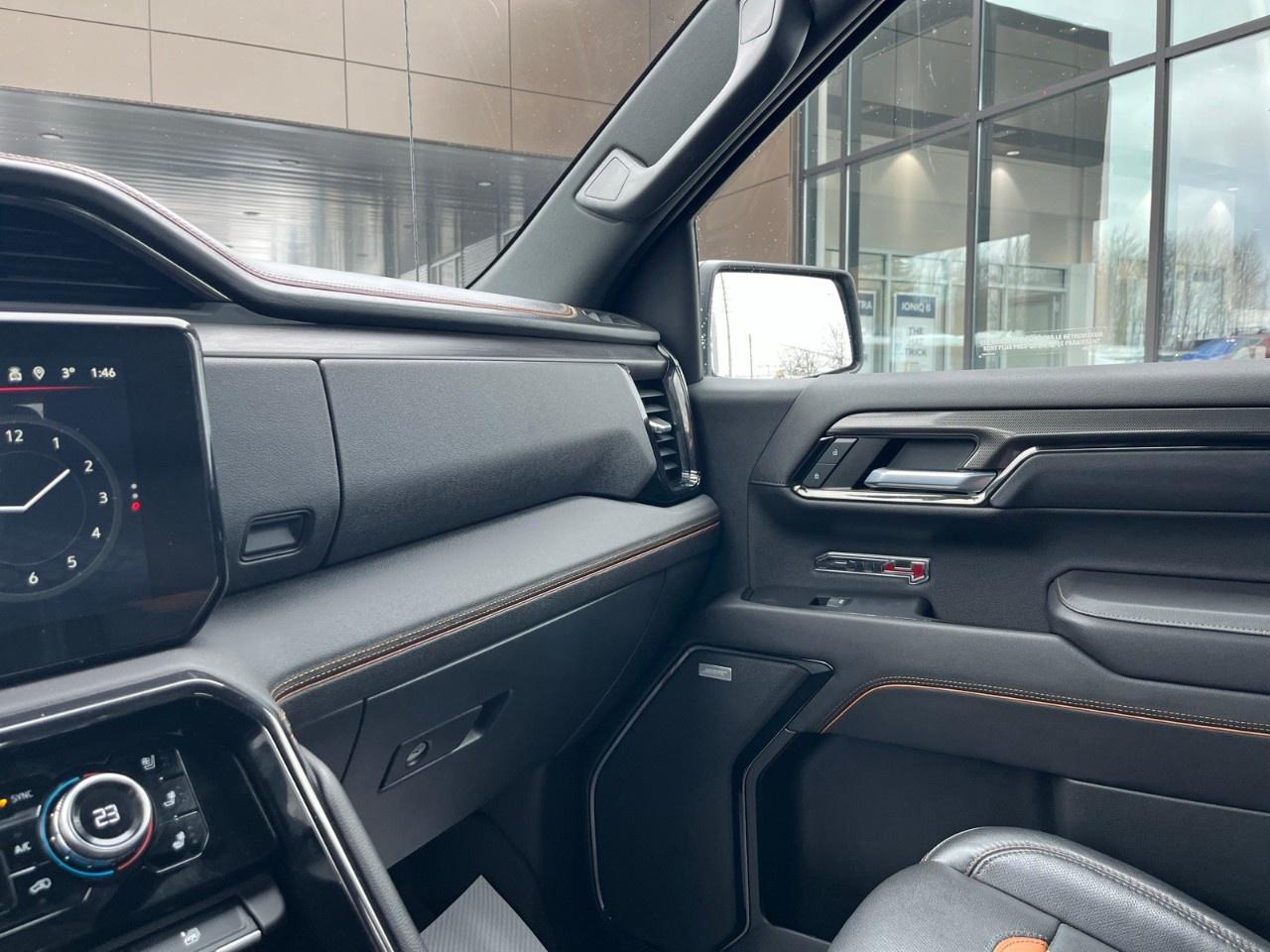 2022 GMC Sierra 1500 Crew Cab Short Box 4-Wheel Drive AT4 Photo