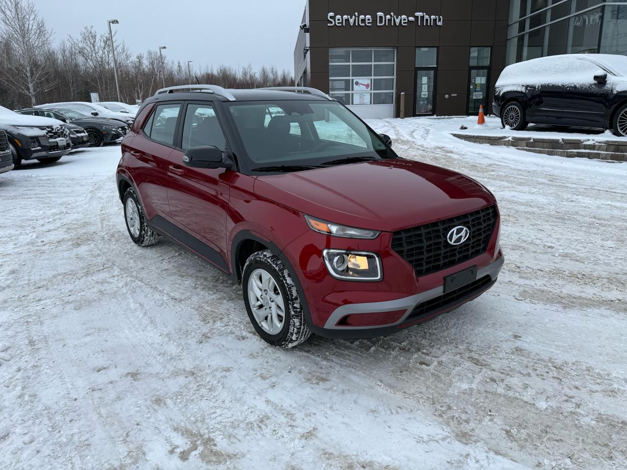 2024 Hyundai Venue Preferred IVT w/Two-Tone Photo4