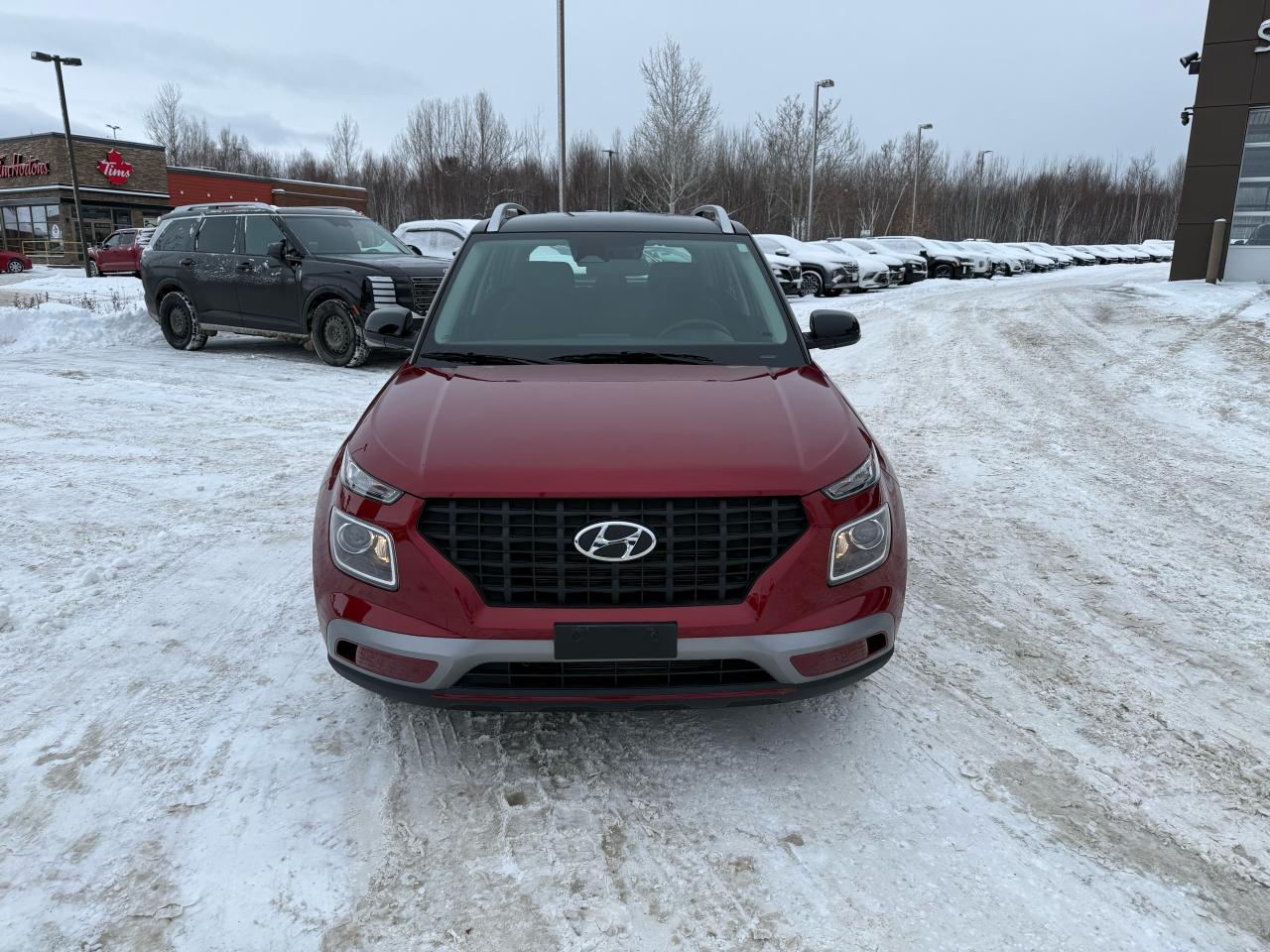 2024 Hyundai Venue Preferred IVT w/Two-Tone Photo3