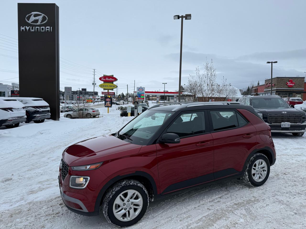 Used 2024 Hyundai Venue Preferred IVT w/Two-Tone for sale in North Bay, ON