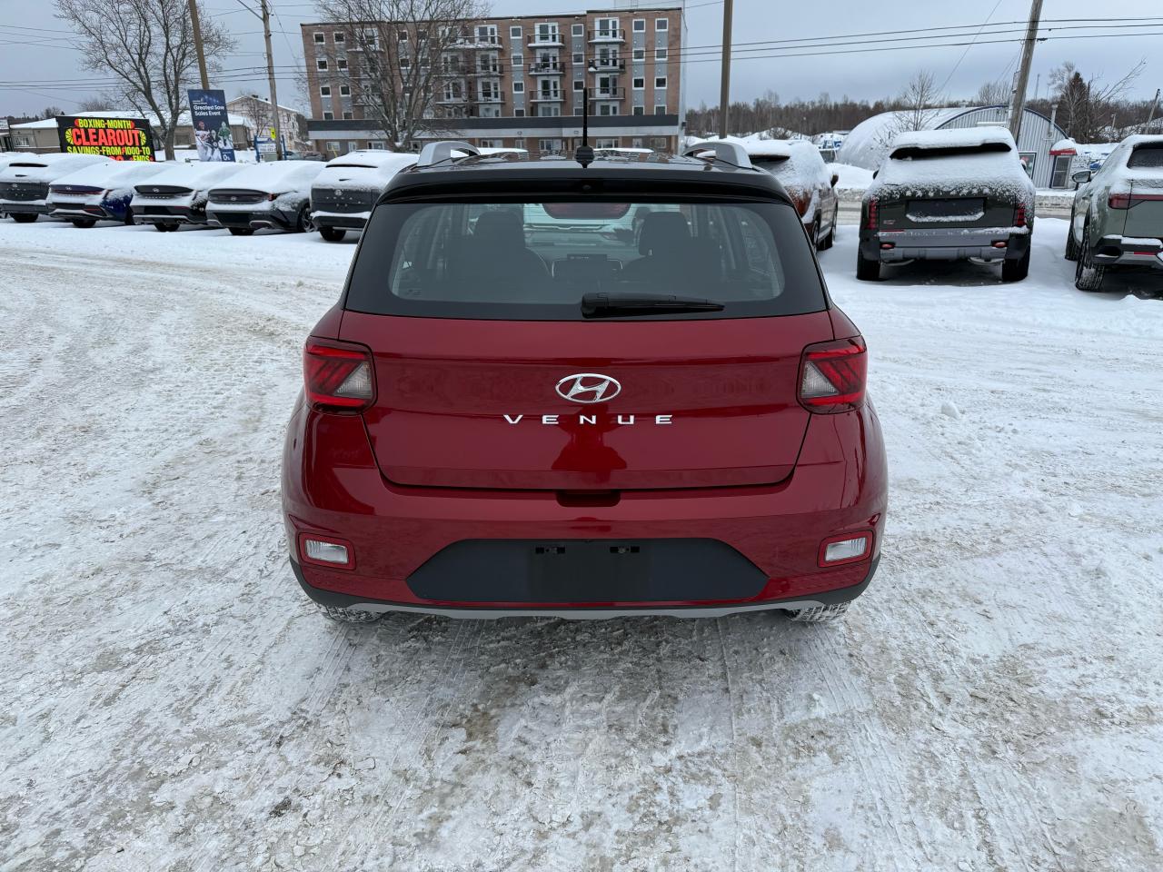 2024 Hyundai Venue Preferred IVT w/Two-Tone Photo7