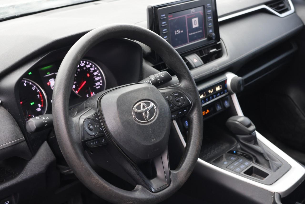 2022 Toyota RAV4 LE AWD Photo