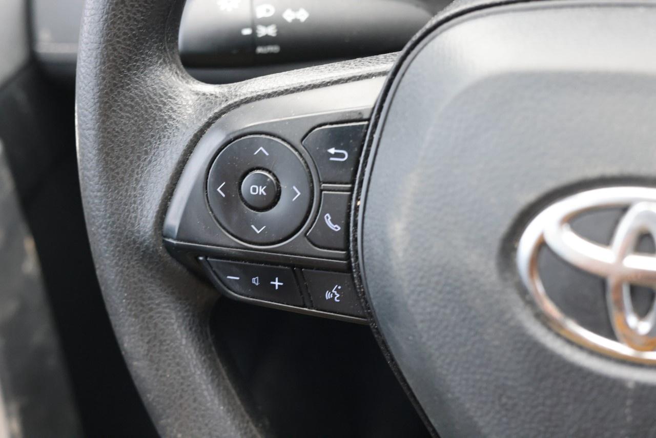 2022 Toyota RAV4 LE AWD Photo