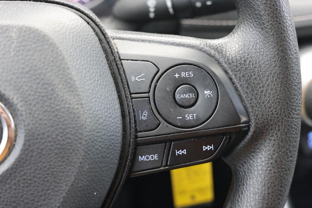 2022 Toyota RAV4 LE AWD Photo