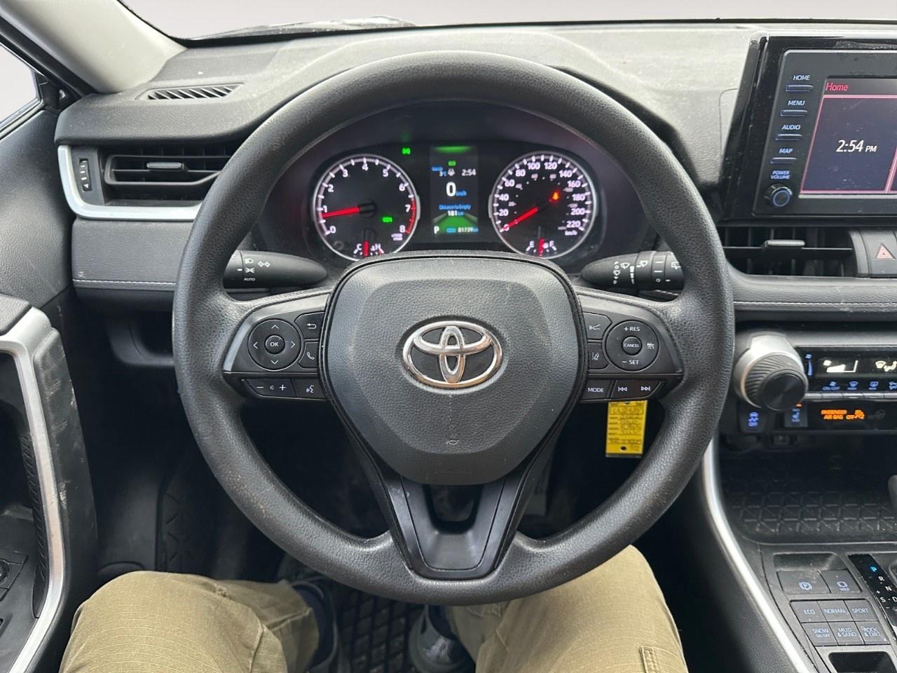 2022 Toyota RAV4 LE AWD Photo