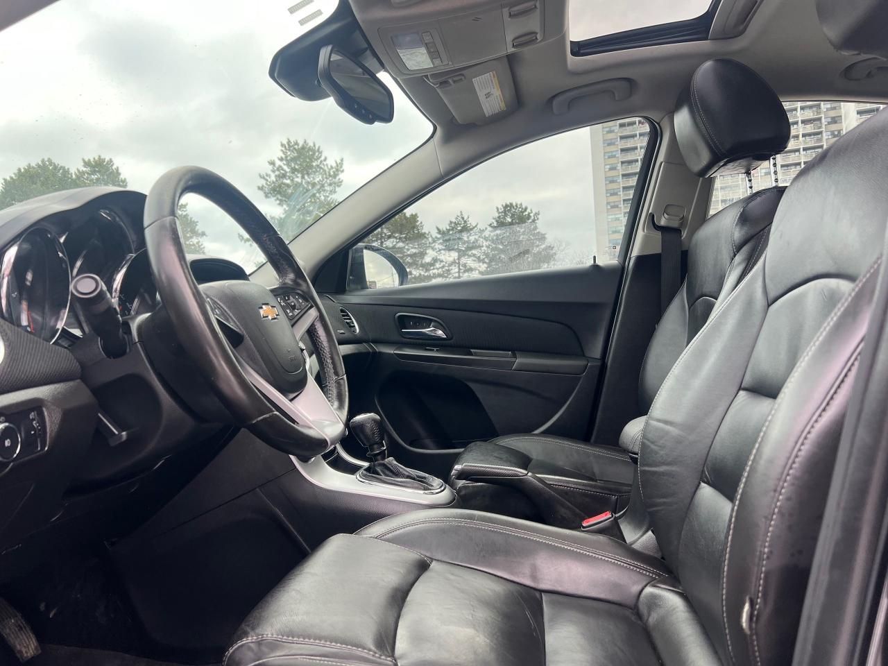 2014 Chevrolet Cruze 2LT-5 SPEED-LTHER-SR/F-BACK CAM-HEAT SEATS & MORE! Photo