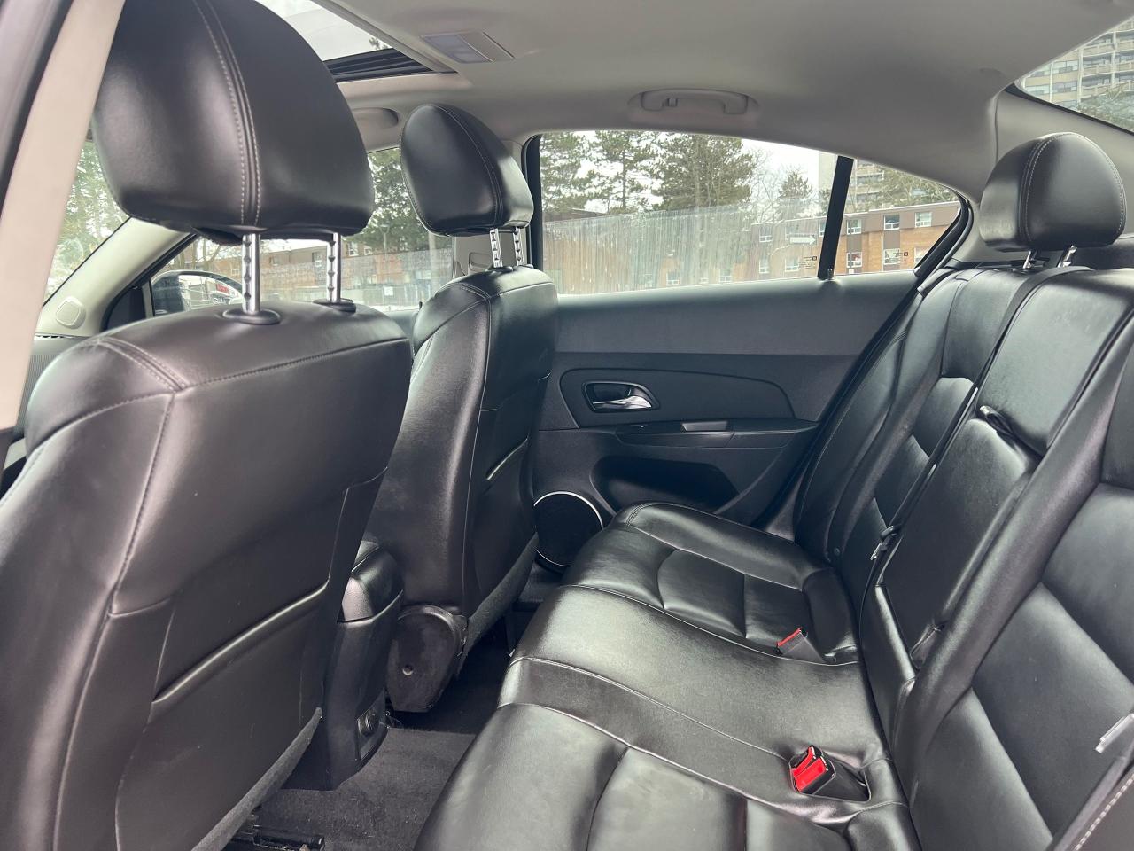 2014 Chevrolet Cruze 2LT-5 SPEED-LTHER-SR/F-BACK CAM-HEAT SEATS & MORE! Photo