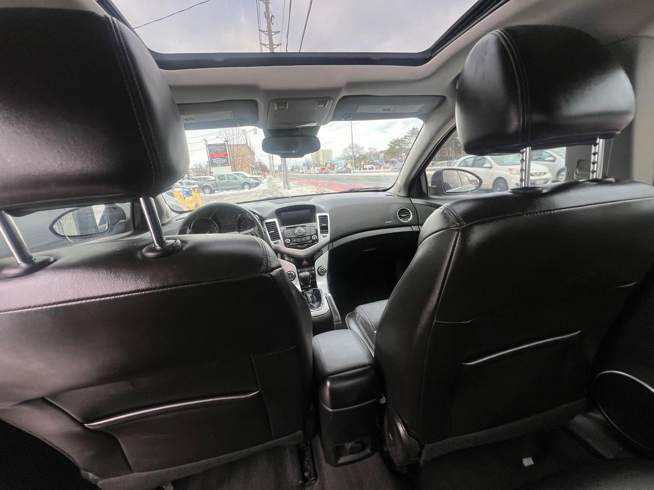 2014 Chevrolet Cruze 2LT-5 SPEED-LTHER-SR/F-BACK CAM-HEAT SEATS & MORE! Photo